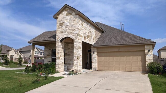 12129 Harpster Bend in Austin, TX - Foto de edificio - Building Photo