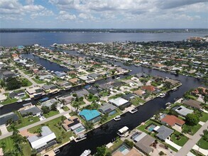 3418 SE 19th Ave in Cape Coral, FL - Building Photo - Building Photo