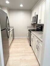 12713 NE 83rd Ct in Kirkland, WA - Building Photo - Building Photo