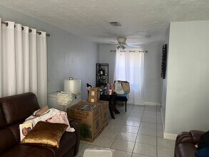 1070 W 2nd St in West Palm Beach, FL - Building Photo - Building Photo