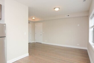 3407 W Fullerton Ave in Chicago, IL - Building Photo - Building Photo