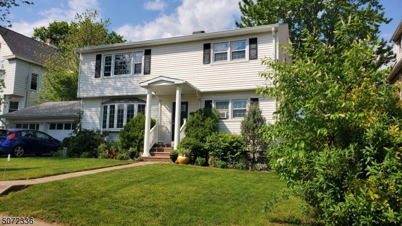 42 Walnut St in Montclair, NJ - Building Photo