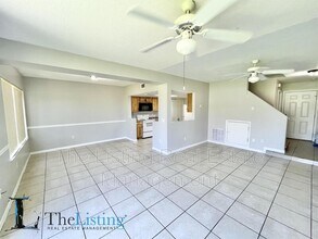 327 Coconut Palm Way in Davenport, FL - Building Photo - Building Photo