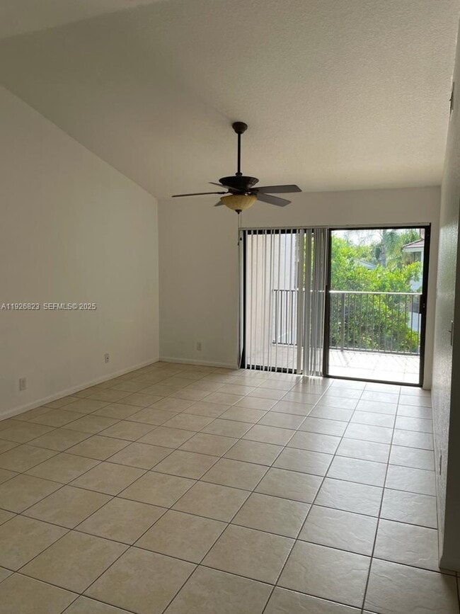 10115 W Sunrise Blvd in Plantation, FL - Building Photo - Building Photo