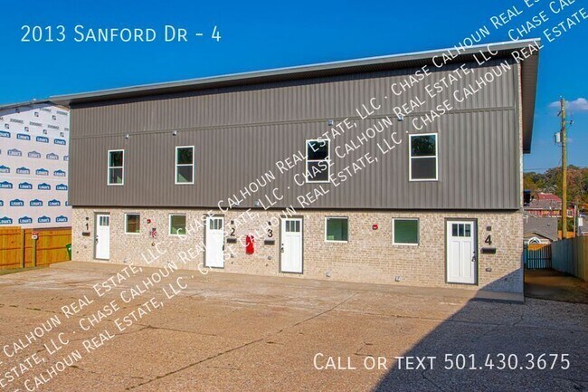 2013 Sanford Dr in Little Rock, AR - Building Photo - Building Photo