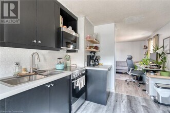 85 Barton St E in Hamilton, ON - Building Photo - Building Photo