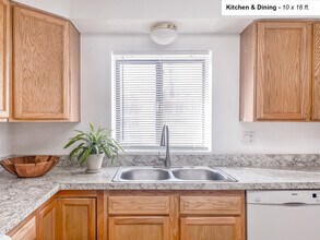 8367 S Reed St in Littleton, CO - Building Photo - Building Photo