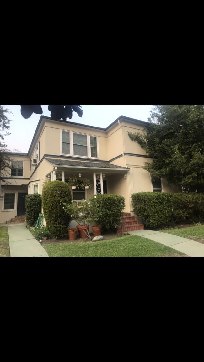 9411 W Olympic Blvd, Unit 9409 in Beverly Hills, CA - Building Photo - Building Photo