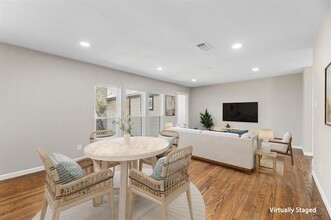 798 N Buckner Blvd in Dallas, TX - Building Photo - Building Photo