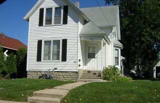 838 McKinley St, Unit Upper in Oshkosh, WI - Building Photo