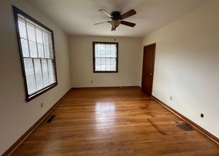 3321 Ezell Rd in Nashville, TN - Building Photo - Building Photo