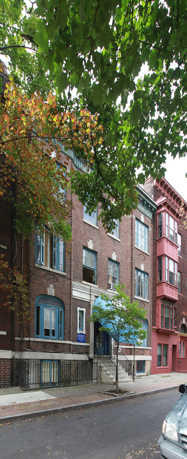 7 St Josephs Ter in Albany, NY - Foto de edificio - Building Photo