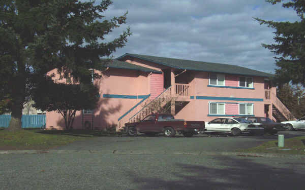 Hillcrest Terrace Apartments in Everett, WA - Building Photo