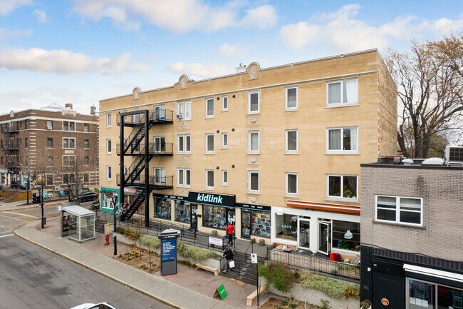 4250 Marcil in Montréal, QC - Building Photo - Building Photo