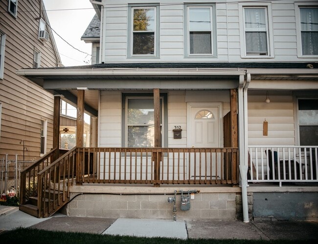 property at 352 S Catherine St