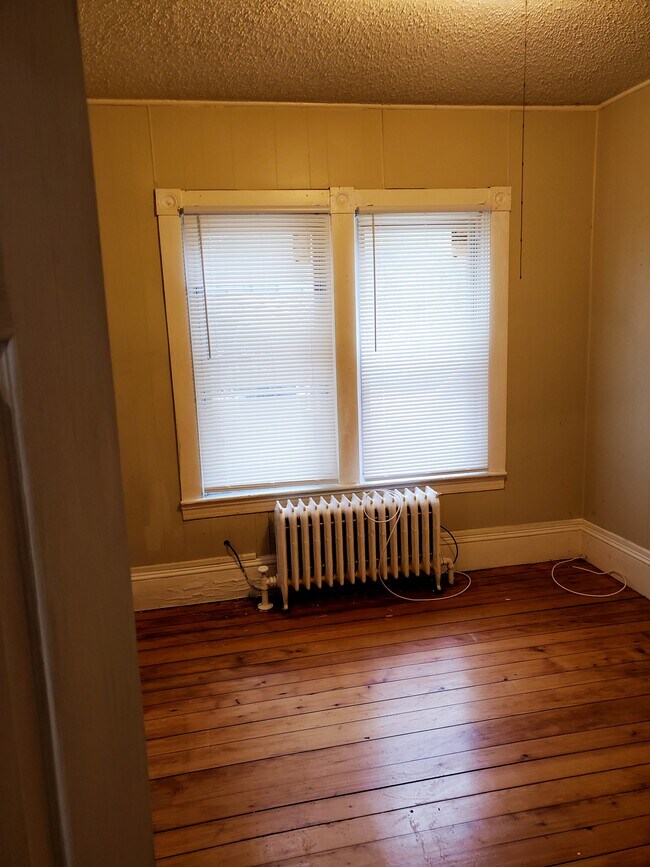 83 Ruth St Rentals in New Bedford, MA