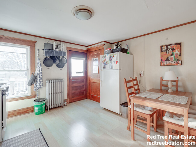 60 Powder House Blvd, Unit 3 in Somerville, MA - Building Photo - Building Photo