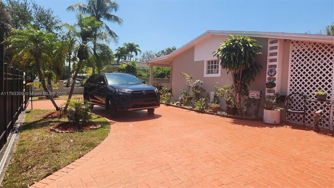 property at 9740 Colonial Dr