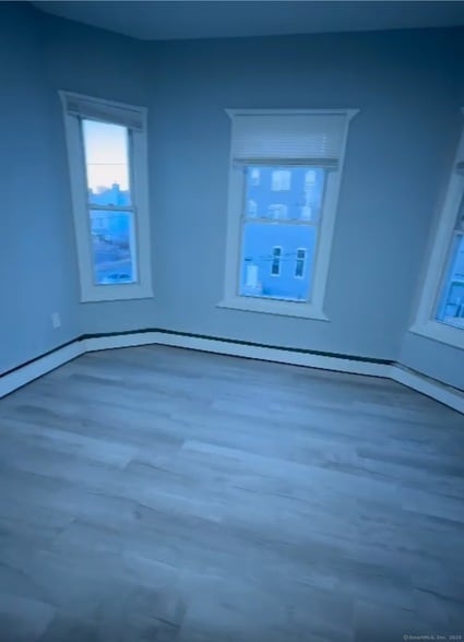 746 Maple St, Unit 3 in Bridgeport, CT - Building Photo - Building Photo
