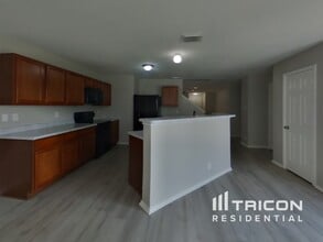 7827 Hedrick Farm in San Antonio, TX - Building Photo - Building Photo