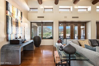 9492 E Sundance Trail in Scottsdale, AZ - Foto de edificio - Building Photo