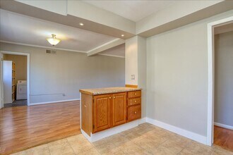 842 Troy St in Aurora, CO - Building Photo - Building Photo