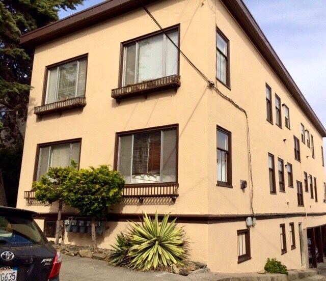810 York St in Oakland, CA - Building Photo