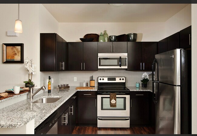 13 Kempton Pl in Saratoga Springs, NY - Building Photo - Building Photo
