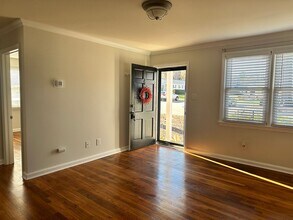 2328 Bernard St in Raleigh, NC - Foto de edificio - Building Photo