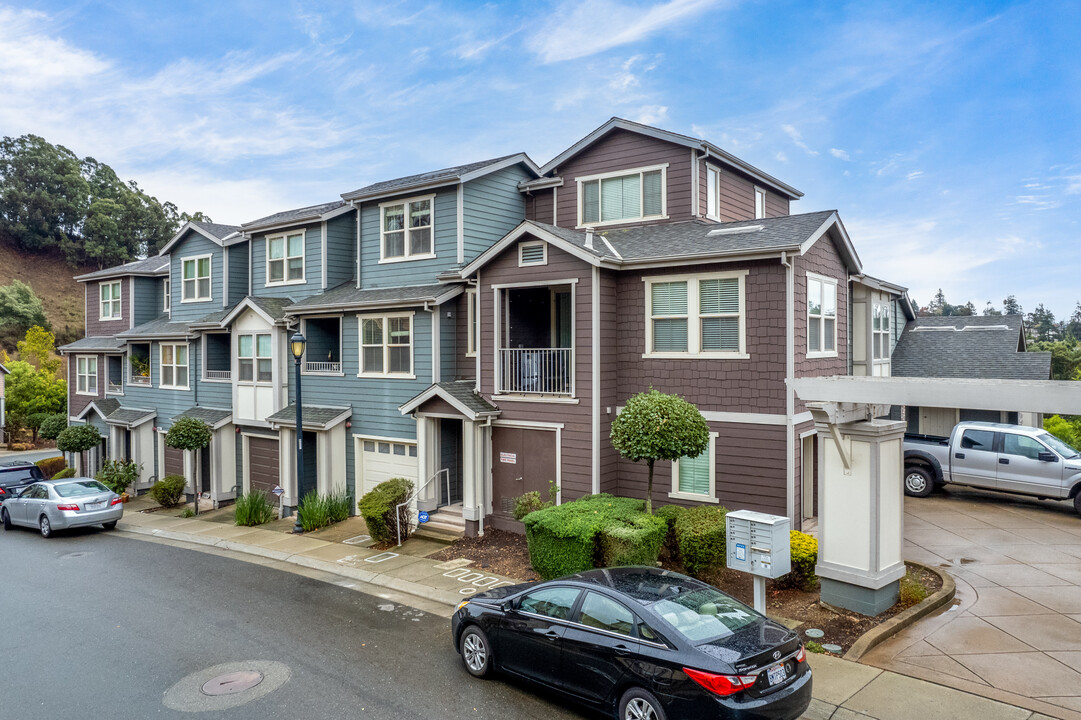 6010 Old Quarry Loop in Oakland, CA - Foto de edificio