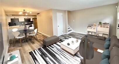 2868 Noble Rd in Cleveland Heights, OH - Foto de edificio - Building Photo