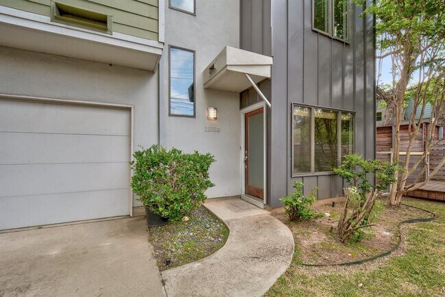 1203 E 2nd St in Austin, TX - Building Photo - Building Photo