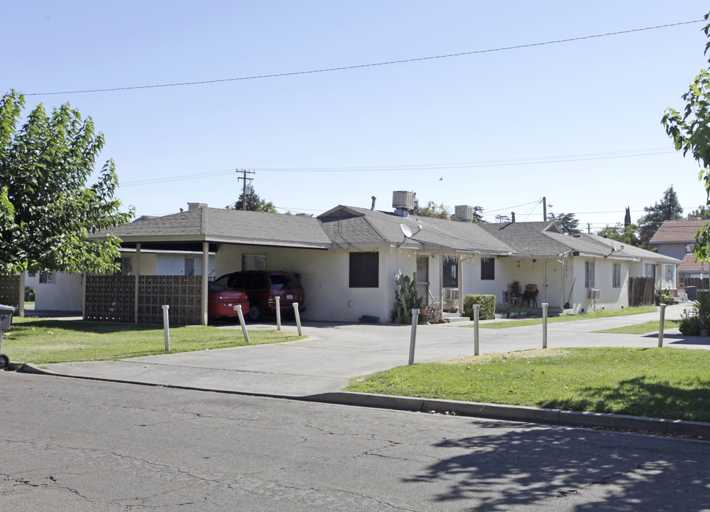 838 N Denair Ave in Turlock, CA - Building Photo