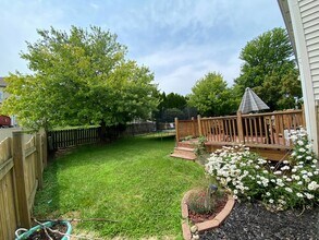 1229 Beacon Hill Ct in Normal, IL - Building Photo - Building Photo