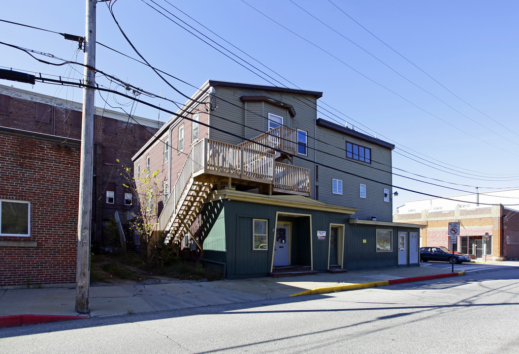 45 Canal St in Rumford, ME - Building Photo