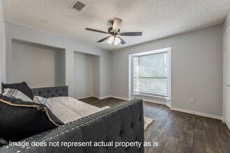 1918 Place Rebecca Ln in Houston, TX - Building Photo - Building Photo