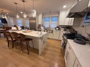 34 Jamaica Rd in Brookline, MA - Building Photo - Building Photo