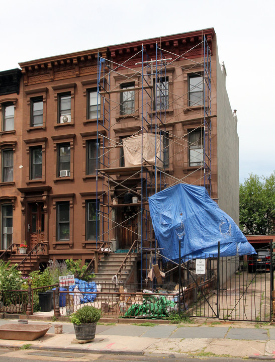 333 Macdonough St in Brooklyn, NY - Foto de edificio