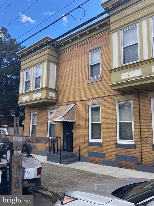 4561 N Camac St-Unit -2 in Philadelphia, PA - Building Photo