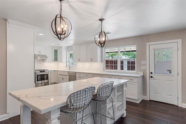 10602 Riverview Dr in Houston, TX - Building Photo - Building Photo