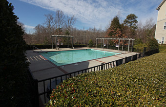 Adams Place Condominiums in Charlotte, NC - Foto de edificio - Building Photo