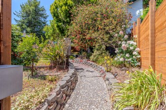 1327 Crespi Dr in Pacifica, CA - Building Photo - Building Photo