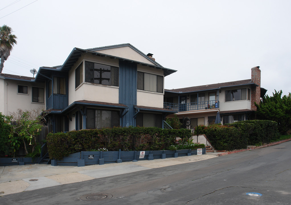 230 Playa Del Sur St in La Jolla, CA - Building Photo