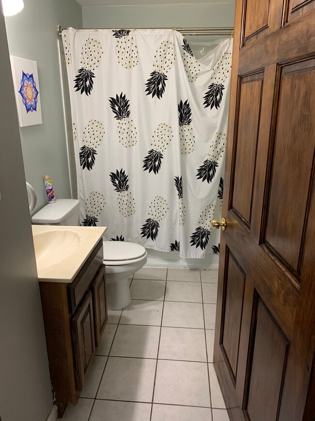 156 BENSON ST, Unit Floor 1 in Albany, NY - Foto de edificio - Building Photo