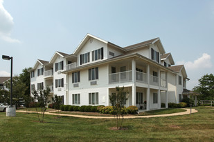 Holiday Hartland Hills Apartments