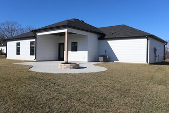 4400 Kingston Heath Dr in Columbia, MO - Building Photo - Building Photo