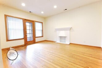 3407 W Parker Ave, Unit 3 in Chicago, IL - Foto de edificio - Building Photo