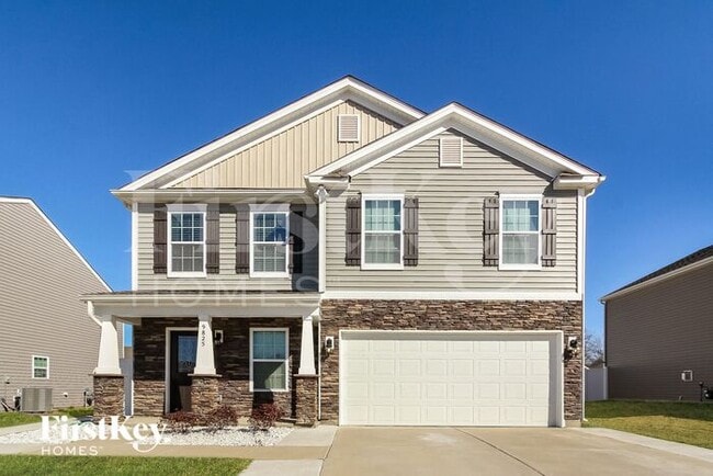 9825 Pollie Little Ln in Charlotte, NC - Building Photo - Building Photo