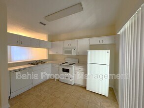 5528 Carrollwood Key Dr in Tampa, FL - Building Photo - Building Photo