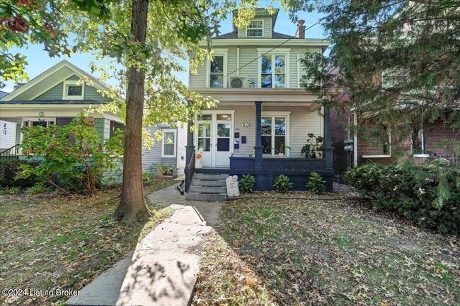 property at 1802 Deerwood Ave